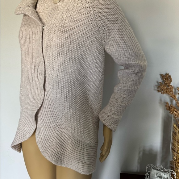 RW&CO. Cream Cowl Neck knit Sweater. Ptp 19” length 25” - Picture 2 of 10